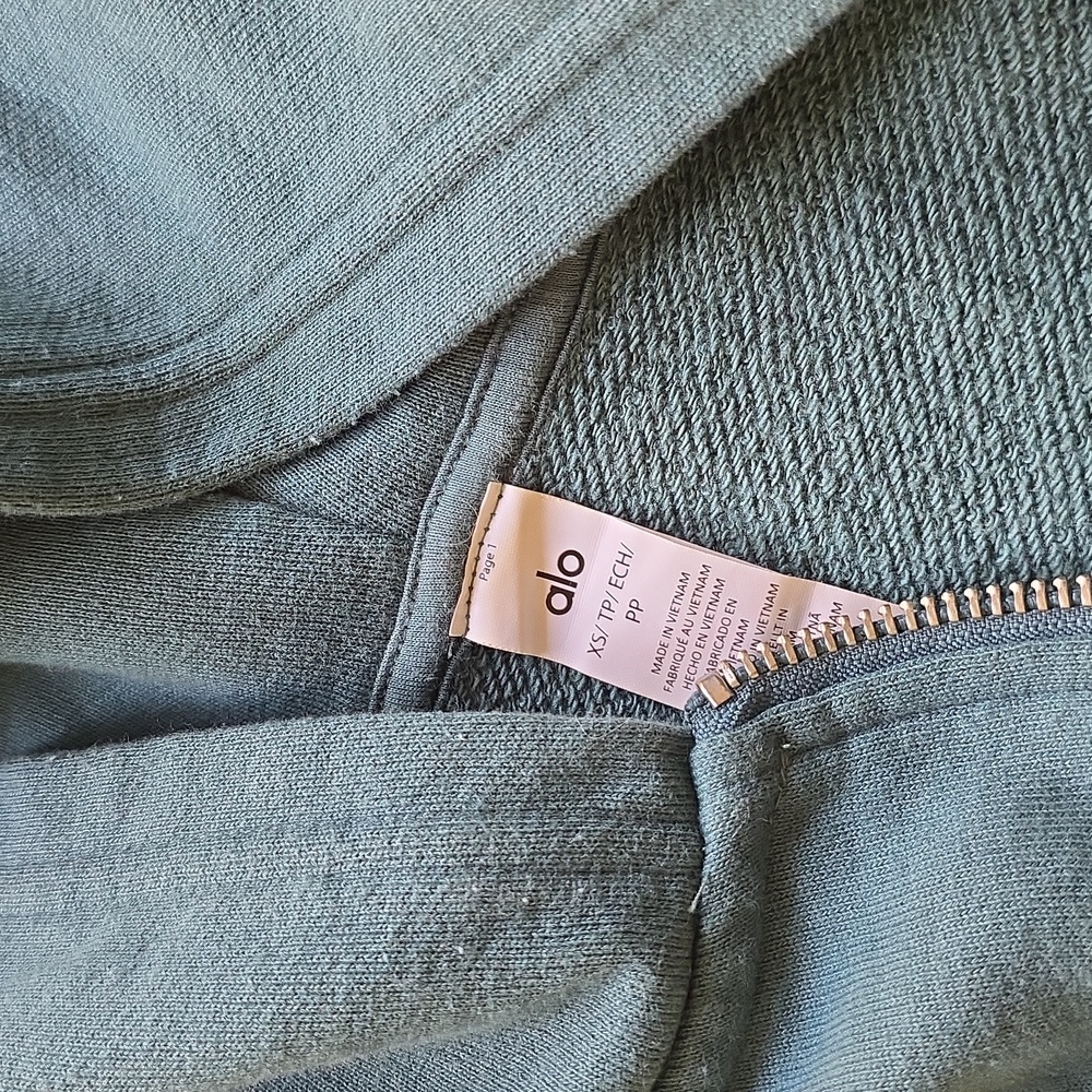ALO Yoga Teal and Cream Skater Skirt SET) - Picture 5 of 6